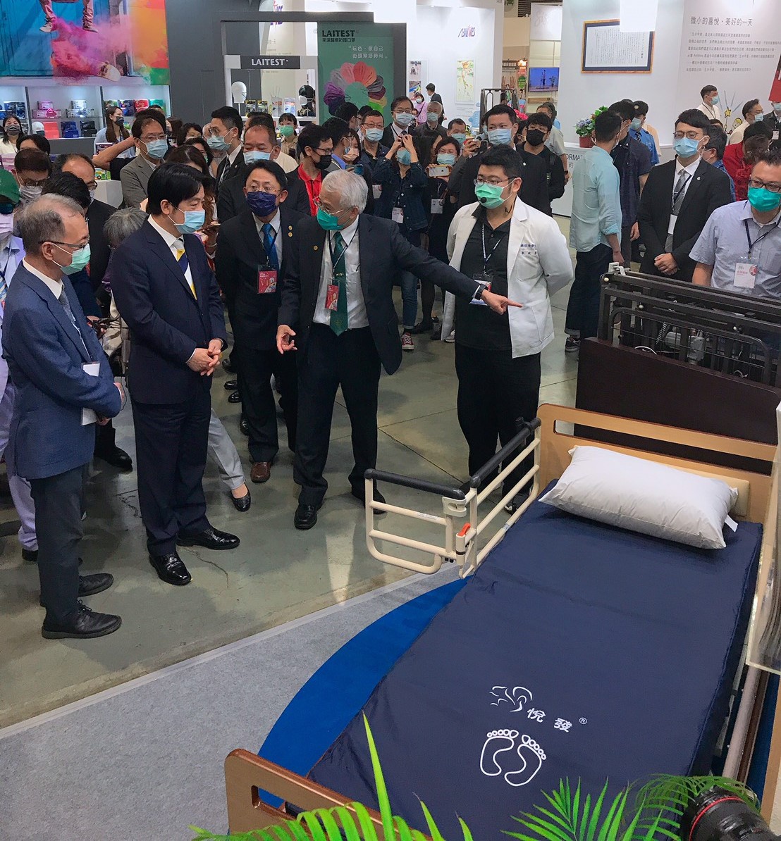 Taiwan Vice-President William Lai visits booth at ATL Taipei